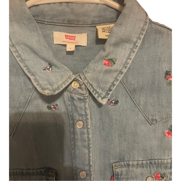 Vintage Levi’s Embroidered Dress Shirt Small🌺🌺🌺 - Picture 7 of 9